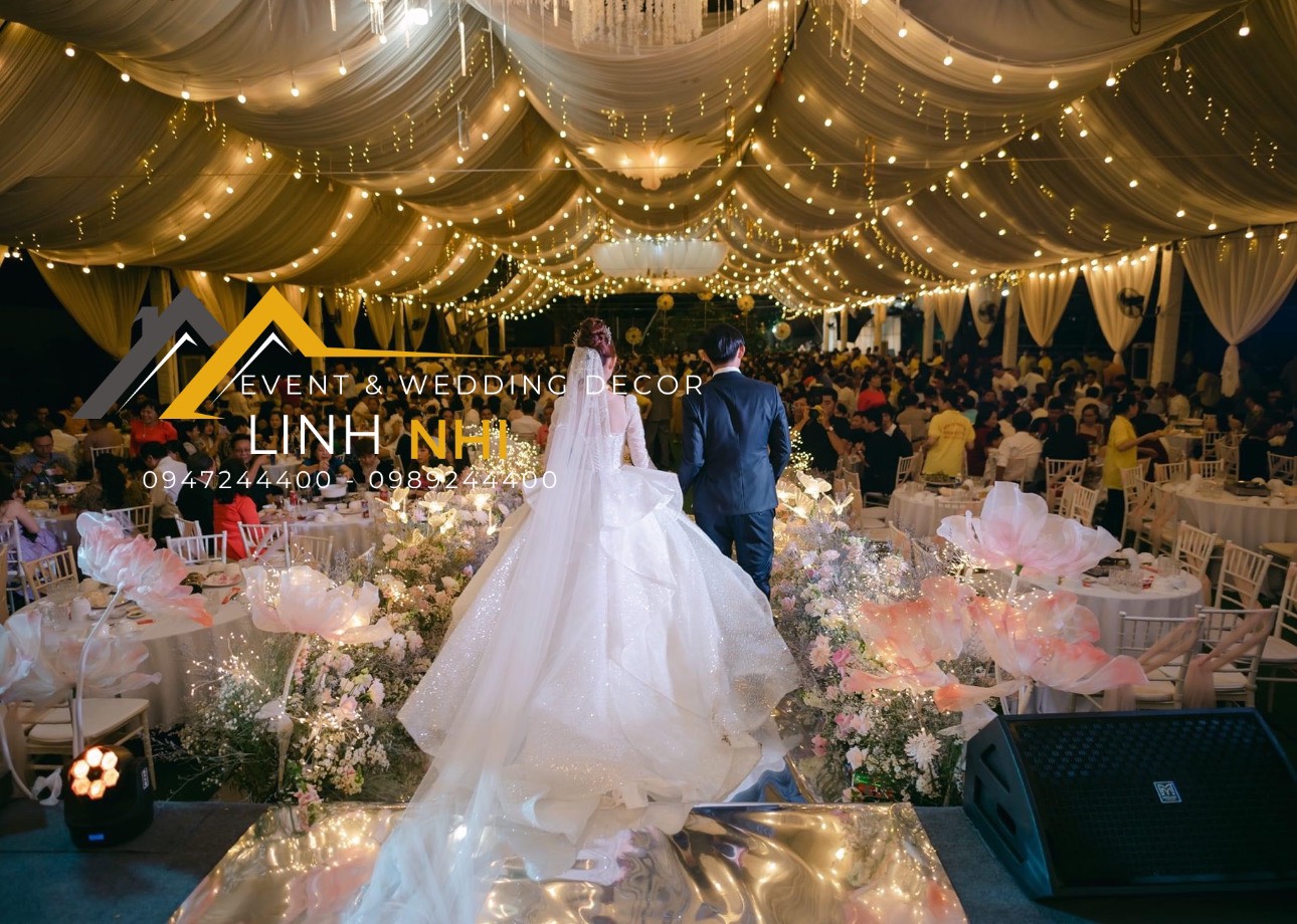 THANH TRA & HOAI NAM